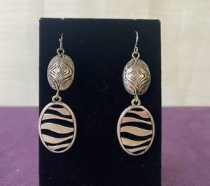 lot 112 image: PREMIER DESIGNS PAIR OF EARRINGS IN STYLE, DESIGN, AND COLOR(S) SHOWN.