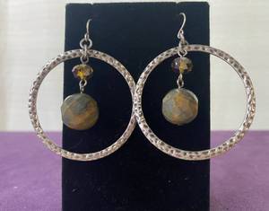lot 113 image: PREMIER DESIGNS PAIR OF EARRINGS IN STYLE, DESIGN, AND COLOR(S) SHOWN.