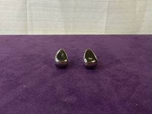 lot 121 image: PREMIER DESIGNS PAIR OF EARRINGS IN STYLE, DESIGN, AND COLOR(S) SHOWN.