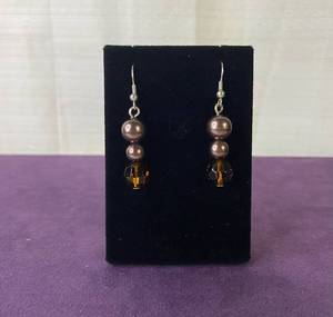 lot 125 image: PREMIER DESIGNS PAIR OF EARRINGS IN STYLE, DESIGN, AND COLOR(S) SHOWN.