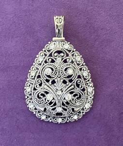 lot 67 image: PREMIER DESIGNS PENDANT IN STYLE, DESIGN, AND COLOR(S) SHOWN.