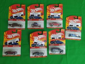 lot 42 image: HOTWHEELS CLASIC CARS IN PACKAGES