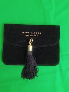lot 46 image: MARC JACOBS MAKE UP BAG