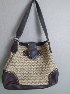 lot 60 image: KATE LANDRY PURSE
