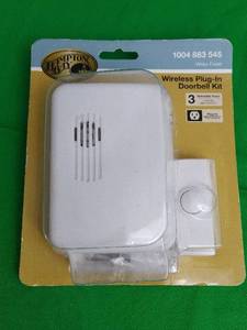 lot 66 image: WIRELESS PLUG IN DOOR BELL KIT