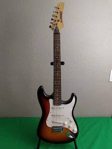 lot 20 image: SLAMMER BY HAMMER GUITAR