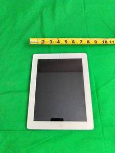 lot 102 image: APPLE I PAD