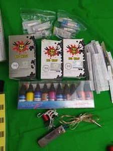 lot 106 image: TATTOO KIT GUN, INK, CARTRIDGES, NEEDLES