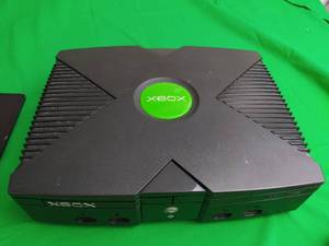 lot 104 image: XBOX 360