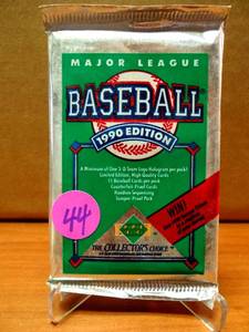 lot 44 image: 1990 Upper Deck FOIL WAX PACK - KEN GRIFFEY JR