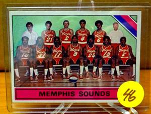 lot 46 image: VINTAGE 1975-76 Topps #324 Memphis Sounds Team Card ABA