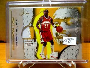 lot 188 image: LIMITED EDITION TWO COLOR PATCH 010100 - 2001-02 Flair Basketball Hot Numbers JERSEY PATCH Jason Terry $$$