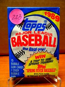 lot 223 image: 1989 Topps Baseball Unopened Wax Pack (15 Cards) Possible Randy Johnson RC