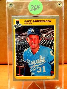 lot 264 image: ROOKIE CARD - 1985 Fleer #212 Bret Saberhagen Rookie RC Kansas City Royals