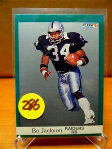 lot 286 image: BO JACKSON 1991 FLEER FOOTBALL CARD # 110
