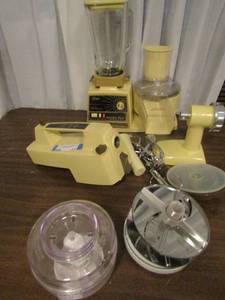 lot 23 image: Oster Regency Mixerslicerchopper. All pieces included