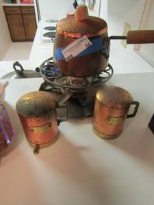 lot 50 image: Copper fondue set and S&P set