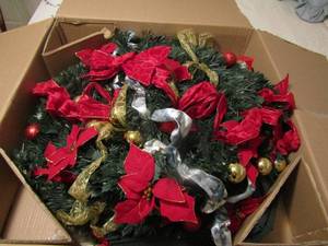 lot 66 image: CHRISTMAS TREE IN A BOX - COLLASPABLE DECORATED TREE  IN THE BOX