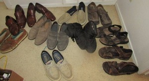 lot 78 image: Lot- size 10-10.5mens shoes
