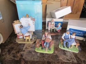lot 114 image: 5 Norman Rockwell figurines all NIB