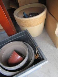 lot 119 image: Outdoor pots- Large ceramic and assorted plastic