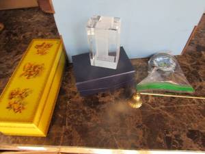 lot 137 image: Jewlery boxes and photo frames