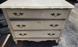 lot 111 image: 3 drawer white chest needs TLC 4x4 sturdy