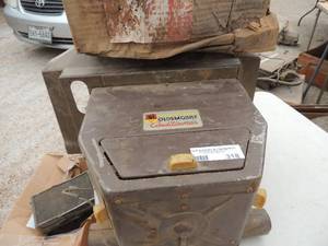 lot 318 image: Oldsmobile air conditioner hose assembly