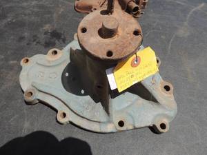 lot 465 image: gmc pass 4.3 L 301,350,400,455 pont. 1970-1981 water pump