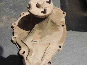 lot 469 image: gmc pass 4.3 L 301,350,400,455 pont. 1970-1981 water pump