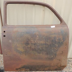 lot 339 image: door mid 1950s truck