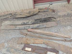 lot 341 image: MISC LOWER VALANCES  NOS