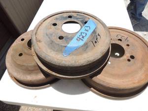 lot 423 image: 3 -- 5 lug brake hub