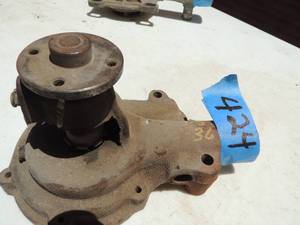 lot 424 image: 1936 olsmobile water pump