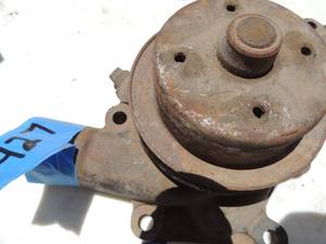 lot 427 image: 1937-1940 chevy water pump