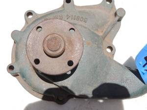 lot 432 image: 19358-1949 pontiac water pump