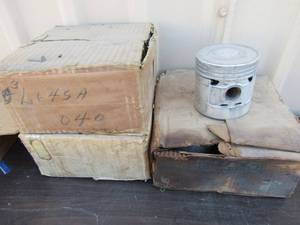 lot 384 image: 3 boxes of pistons model 4 l645A