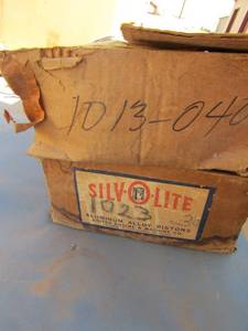 lot 395 image: 2 boxes of aluminum alloy pistons 10 per box part # 1013-040