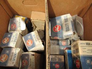 lot 609 image: ac gas filters, gf6z- qty 5. ac vapor compresor lifter a478c
