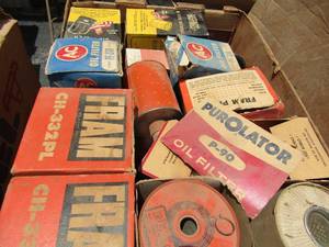 lot 615 image: fram ch332pl,p90 box of oil filters