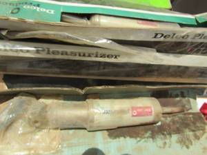 lot 623 image: 10 delco p1008 shocks