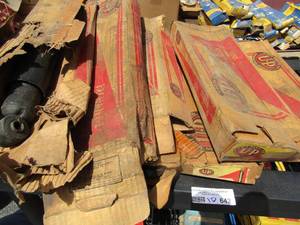 lot 642 image: unit parts shocks qty 10