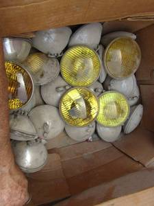 lot 662 image: qty 22 westinghouse amber lights