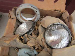 lot 665 image: headlights and rims, suburban parking lightsassembly kit