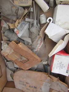 lot 671 image: heater parts,vents,valves