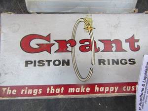 lot 702 image: 8 grant piston r sets bc-1451  bc-1181 nbc-11081