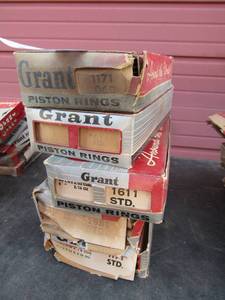 lot 703 image: 5 grant piston r set complete 1171-1611-1951-1171