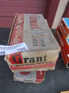 lot 705 image: 4 pr piston sets 3601-11011-11012-1071
