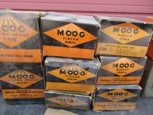 lot 710 image: qty8 moog yellow tag piston rings 3-502a-8 332