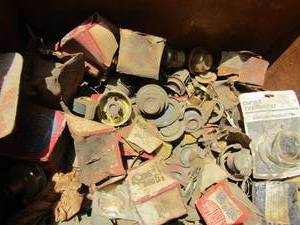 lot 730 image: 1 box of radiator  thermostate caps